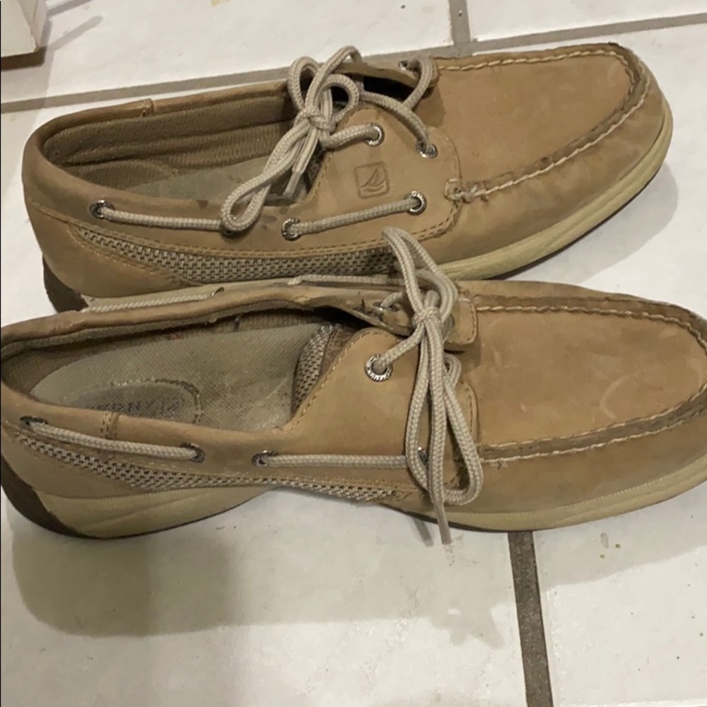 Tan sperrys top sider